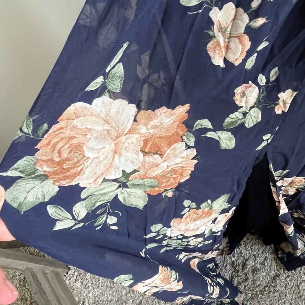 Flowy Floral Maxi Dress - Picture 5 of 5